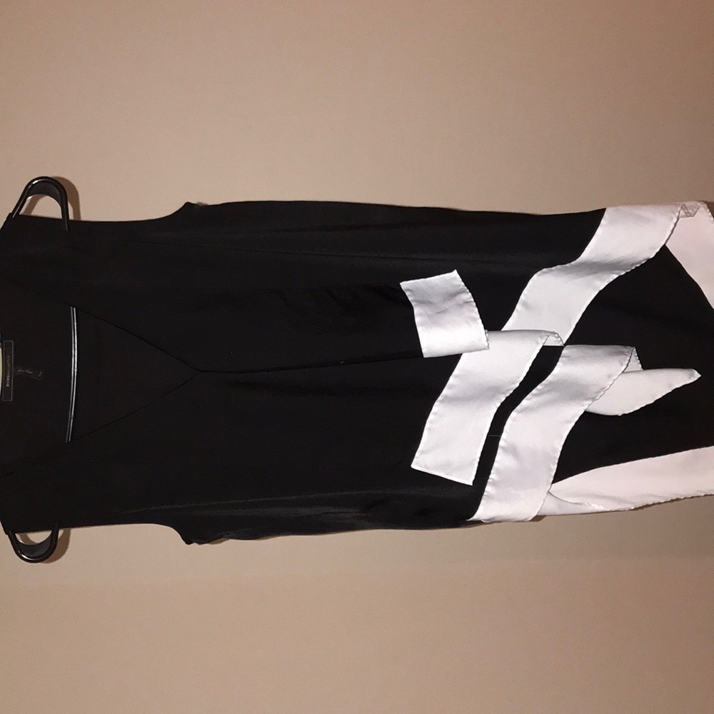 blouse - Picture 2 of 3